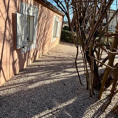 Maisonnette De Charme Holiday home
